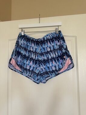 NWOT Lilly Pulitzer Navy Printed Athletic Shorts with Pink Panels